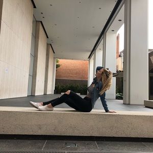 Meet your Posher, Olivia